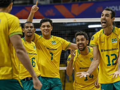 Brasil vira sobre a Argentina e arranca vitória por 3 sets a 2 na VNL
