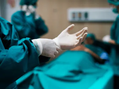 Cirurgia bariátrica vai acabar após canetas emagrecedoras? Médicos rebatem