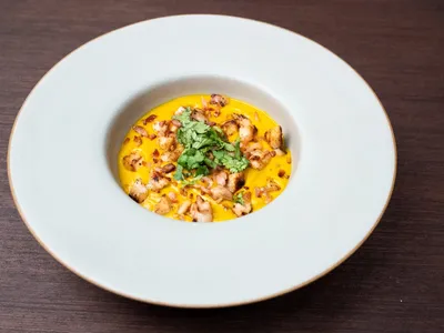 Creme de abóbora com bacon e bisteca de porco | Band Receitas