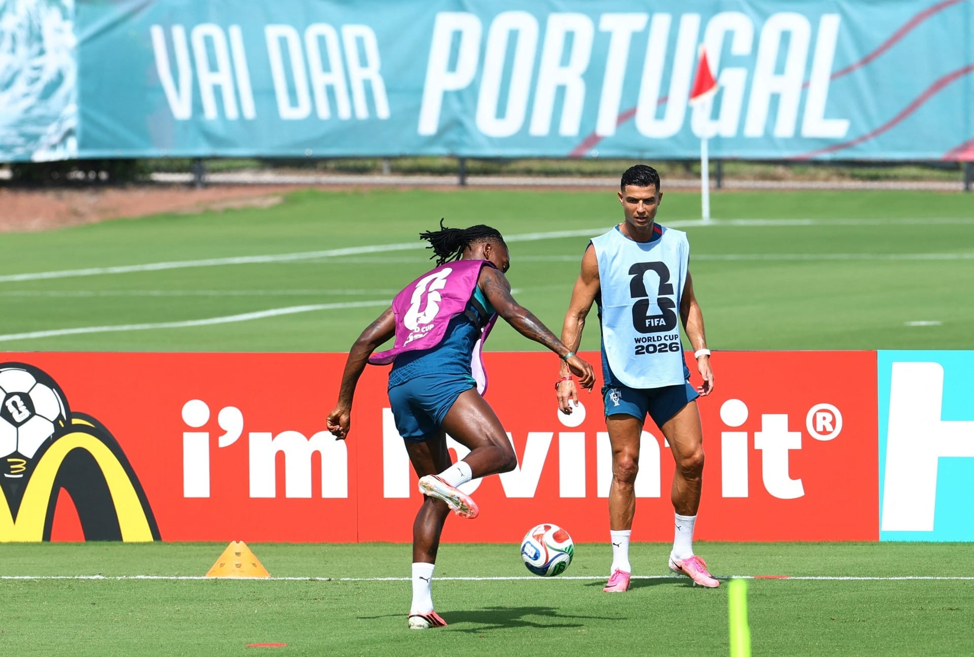 Portugal e Inglaterra estreiam na Copa do Mundo; veja onde assistir