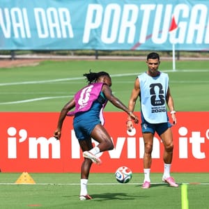Portugal e Inglaterra estreiam na Copa do Mundo; veja onde assistir
