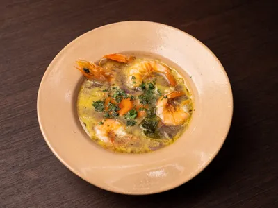 Ensopado de feijão com legumes, camarão seco e bacon | Band Receitas