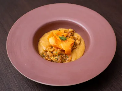 Ragu de bisteca com pirão e salada de cenoura | Band Receitas
