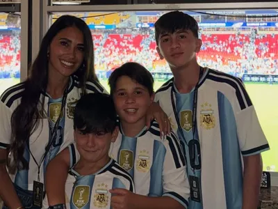 Esposa de Messi celebra estreia na Copa com hat-trick: 'Você é incrível'