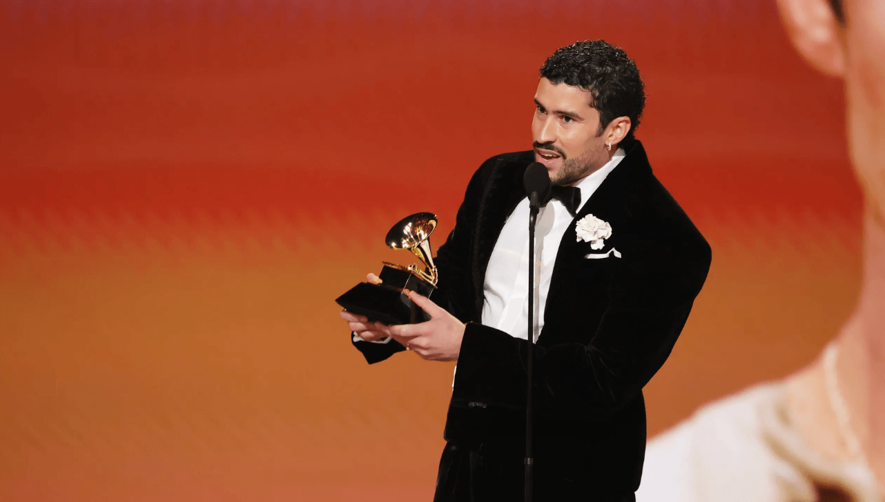 Bad Bunny na premiação Grammy (Reprodução/Internet)