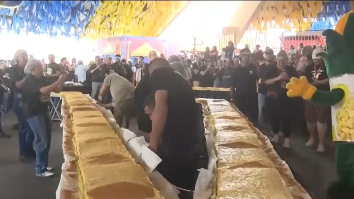 Campina Grande bate recordes com maior bolo de milho do mundo