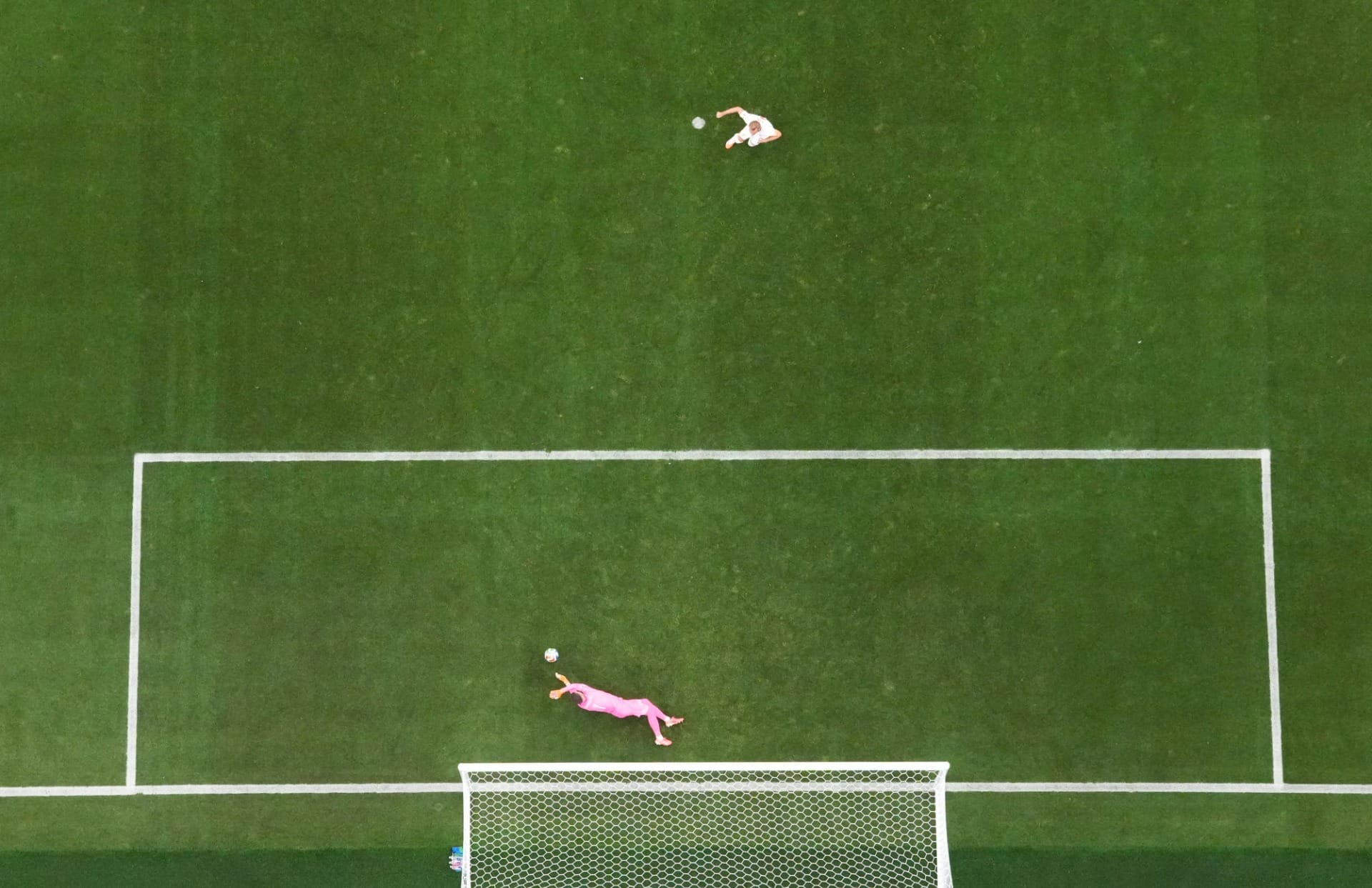 Entenda o que aconteceu no pênalti polêmico de Harry Kane na Copa do Mundo