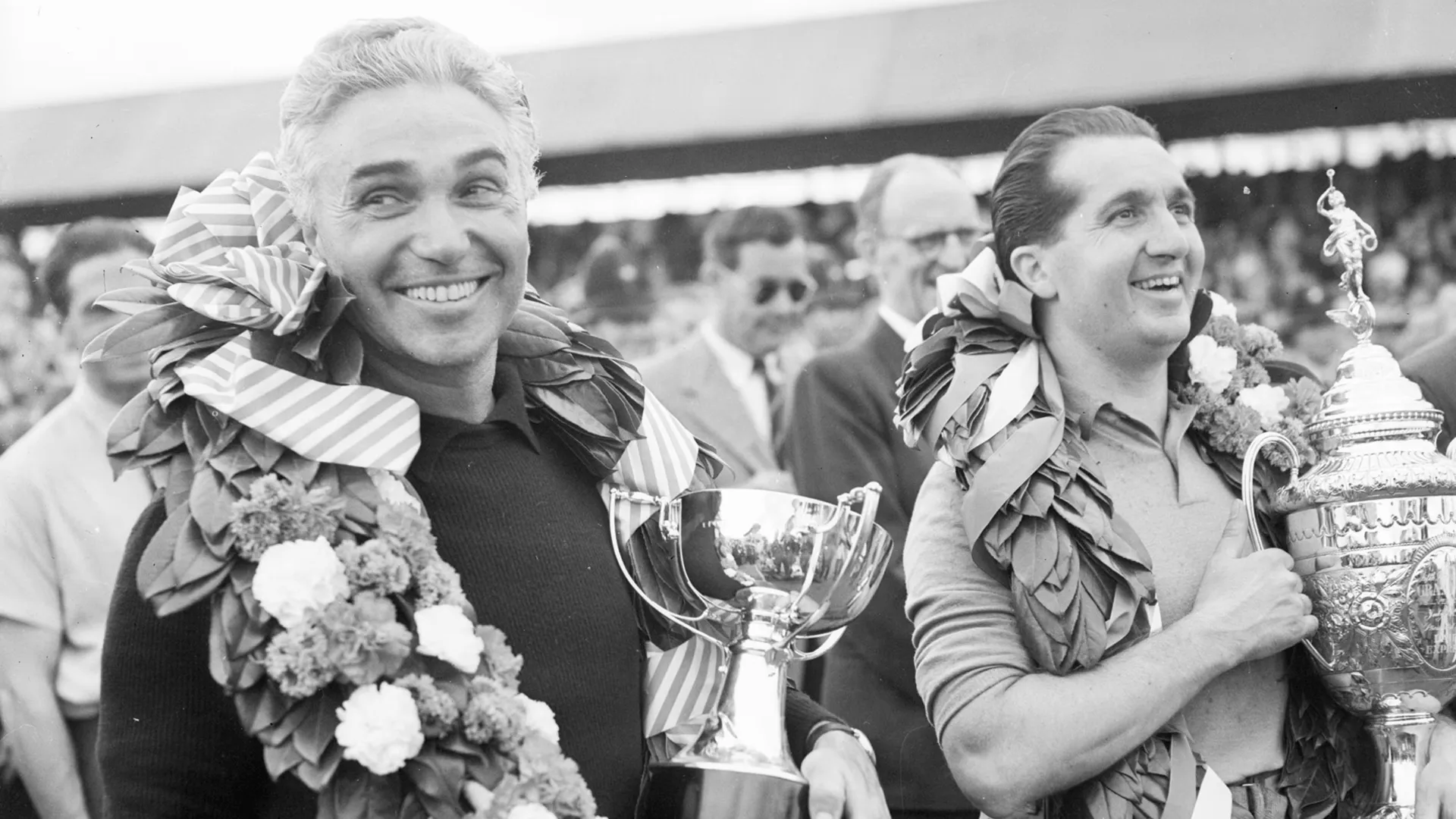Piero Taruffi (à esquerda) e Alberto Ascari (à direita)