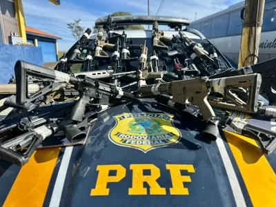 Motorista é preso com 26 fuzis na BR-277, em Santa Terezinha de Itaipu