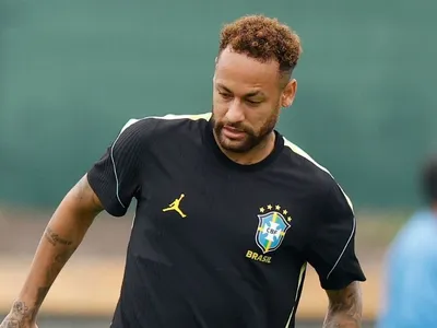 Neymar teve conversa com Ancelotti antes de corte contra o Haiti; veja