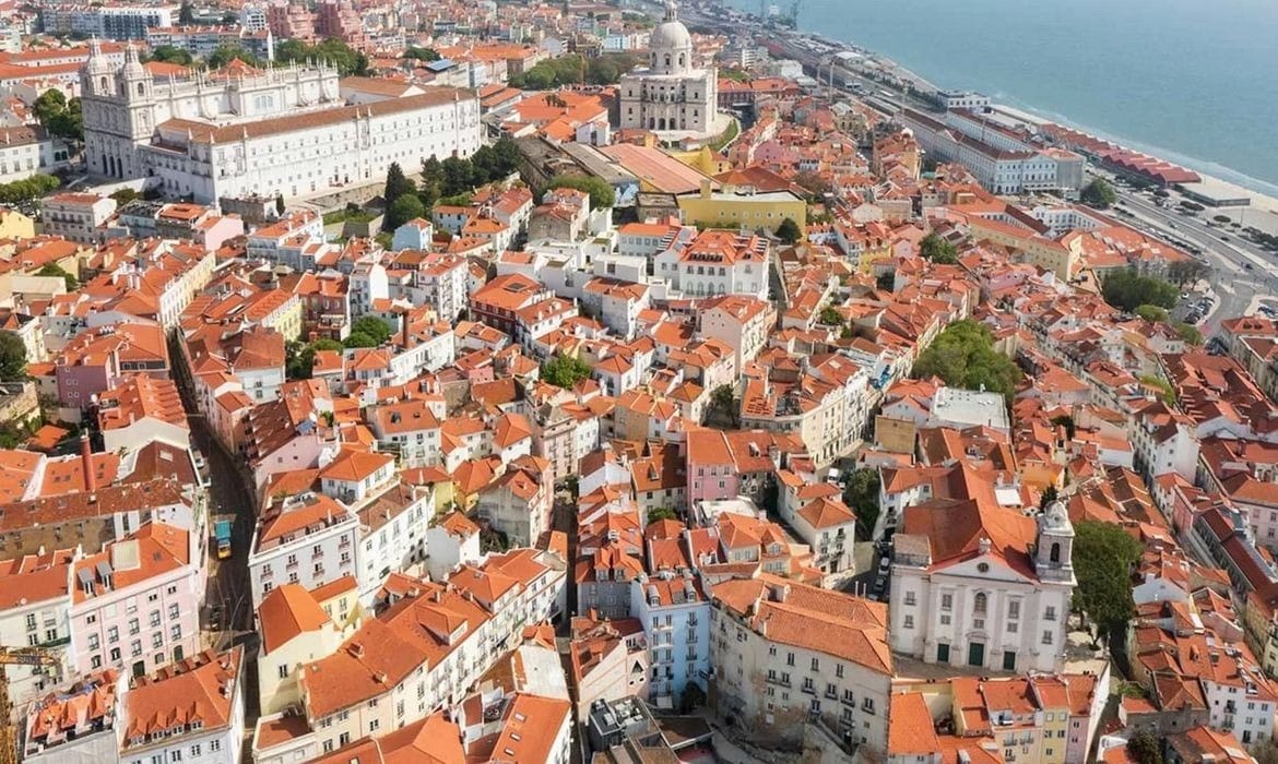 Portugal muda regra de visto para estudantes estrangeiros