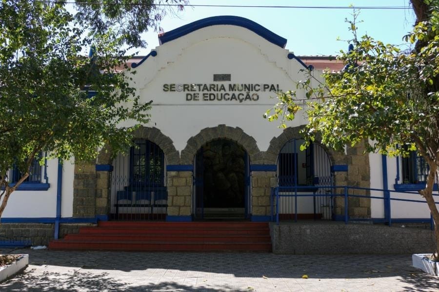 Taubaté define datas para reposição de aulas após período de greve