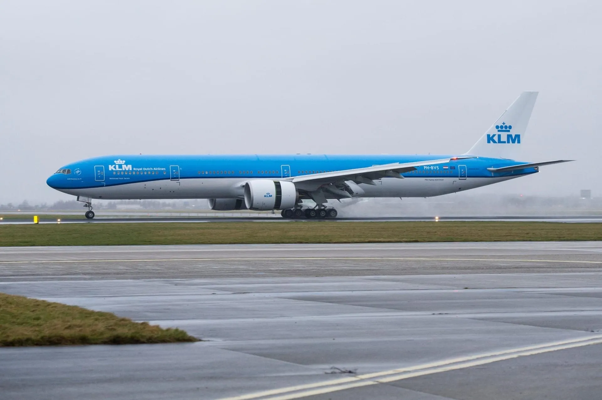 KLM confirmou que o retorno foi motivado por uma emergência médica envolvendo um passageiro a bordo (foto: KLM/Arquivo)