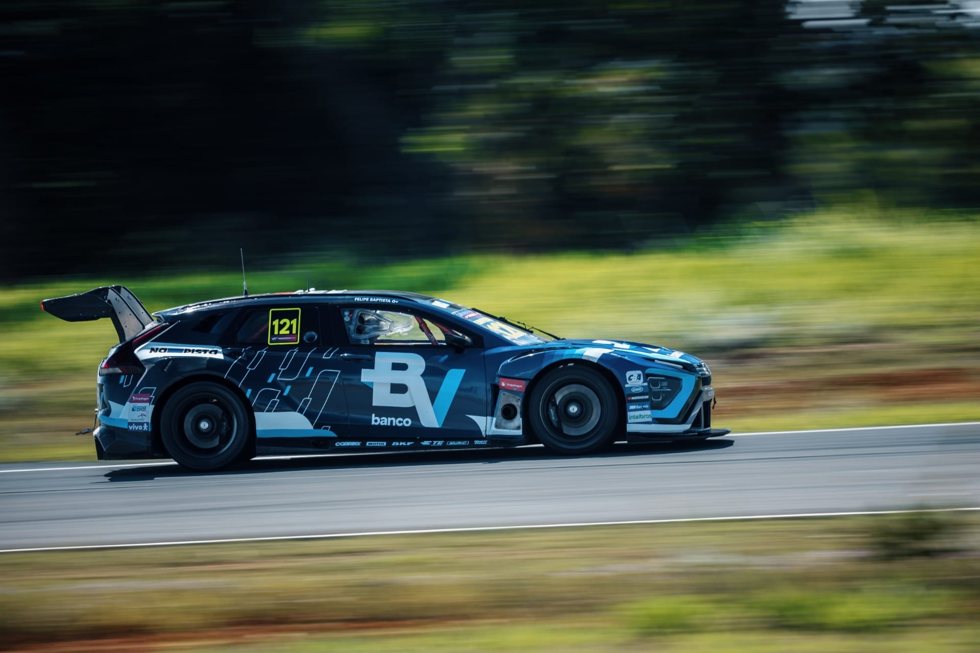 Stock Car: Felipe Baptista lidera sexta-feira de treinos em Cuiabá
