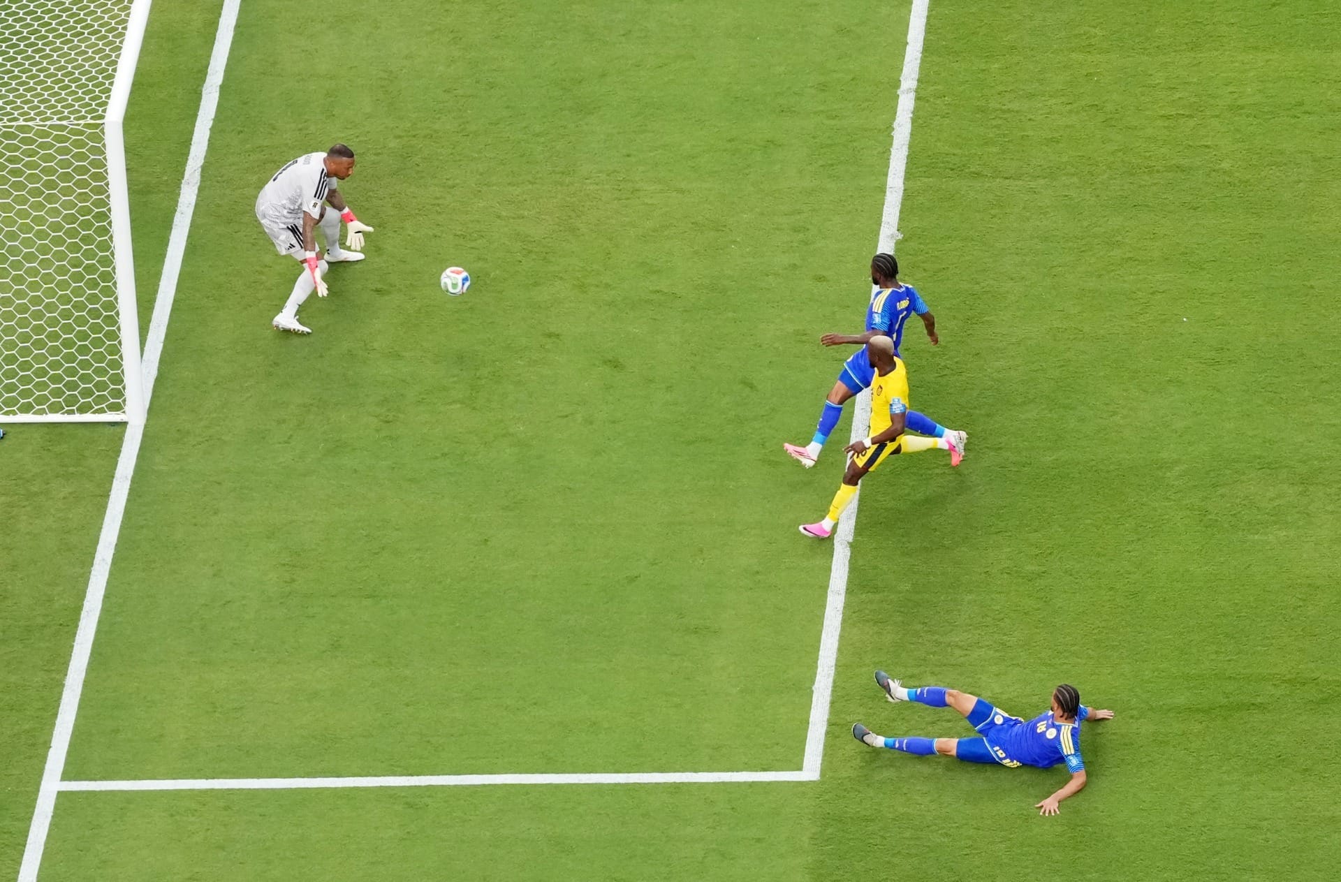 Em noite inspirada de Room, Curaçao segura empate sem gols com o Equador