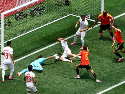 Herói do Irã dormiu na rua, parou Cristiano Ronaldo e agora faz "milagre"