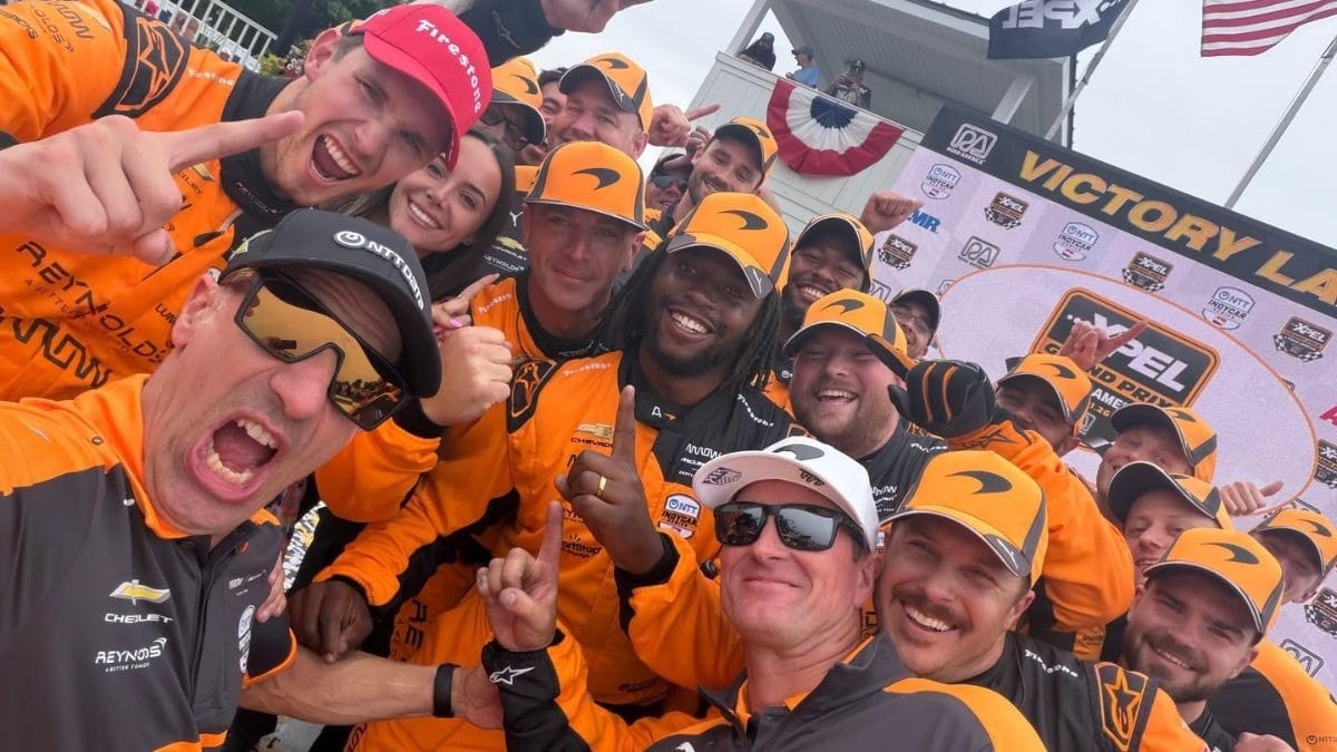 Tony Kanaan exalta Caio Collet e celebra vitória da McLaren em Road America