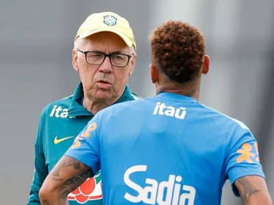 Ancelotti faz mistério e piadas sobre retorno de Neymar à Seleção