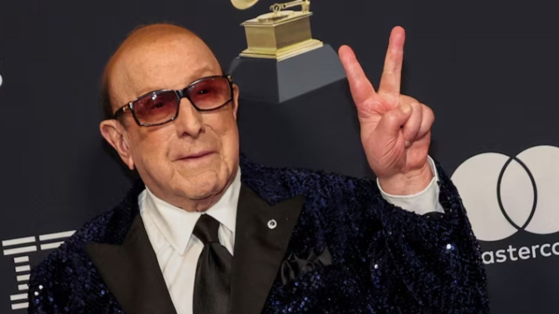 Morre Clive Davis, produtor que lançou Whitney Houston e Aretha Franklin