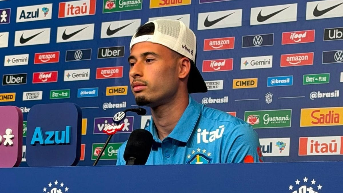 Gabriel Martinelli em coletiva da Seleção. Foto: Felipe Kieling / Band