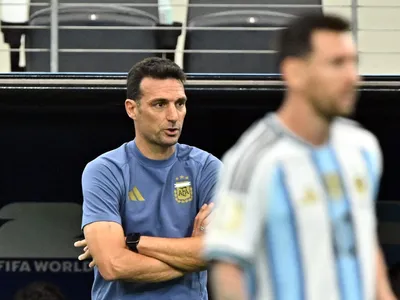 Scaloni se rende a Messi após recorde: 'Não sei mais o que dizer'
