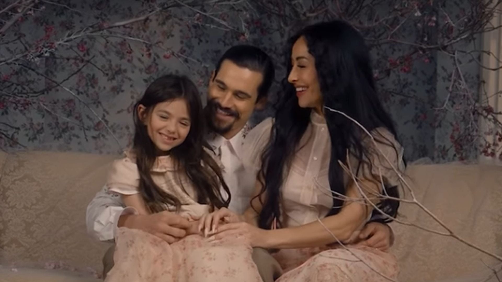 Sabrina Sato anuncia gravidez: 'Amor chamou e floresceu'