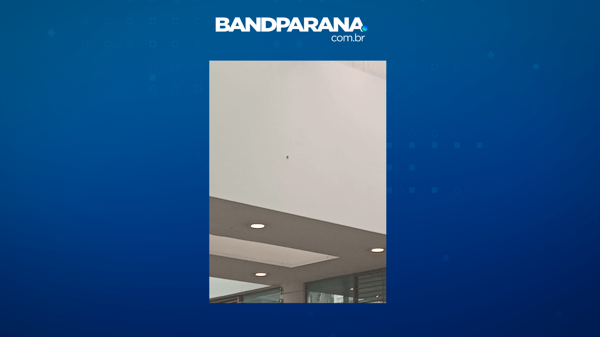 Tiro atingiu o teto do shopping