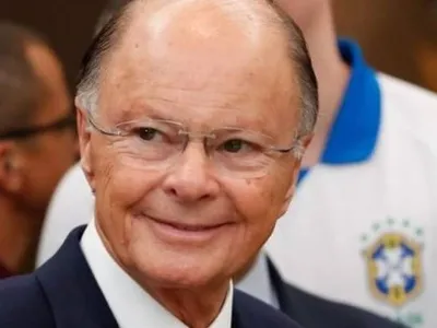 Quem é Edir Macedo, bispo dono de banco alvo de operação da Polícia Federal