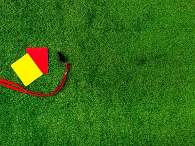 Cartão vermelho vira dúvida recorde nos EUA durante a Copa