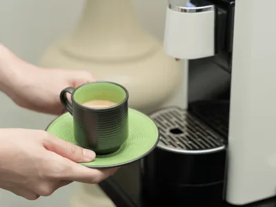 Como limpar a cafeteira de cápsula? Veja o passo a passo
