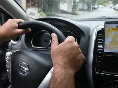 Motorista de aplicativo embriagada mata motociclista após ultrapassagem