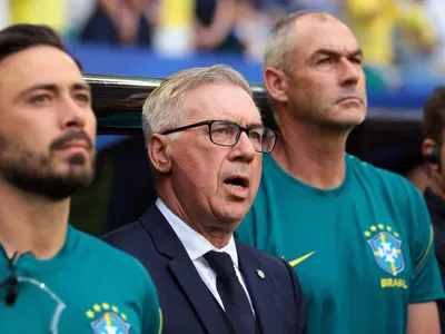 Ancelotti pede calma para torcida do Brasil e avalia estreia de Neymar