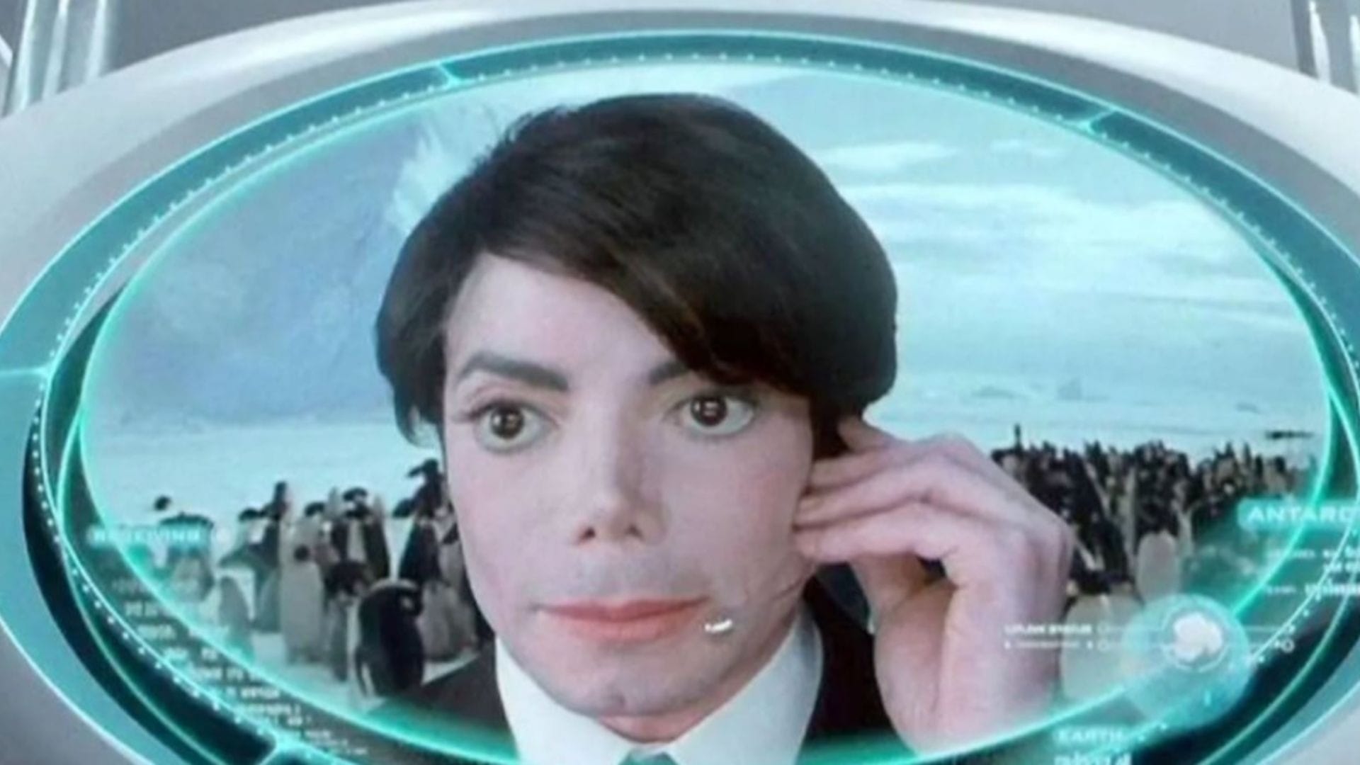 Você se lembra? Michael Jackson teve papel especial em "Homens de Preto 2"