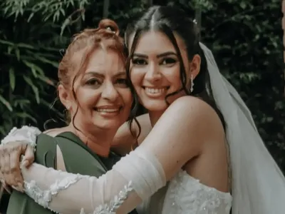 Mãe da noiva morre durante festa de casamento: "Meu mundo caiu"