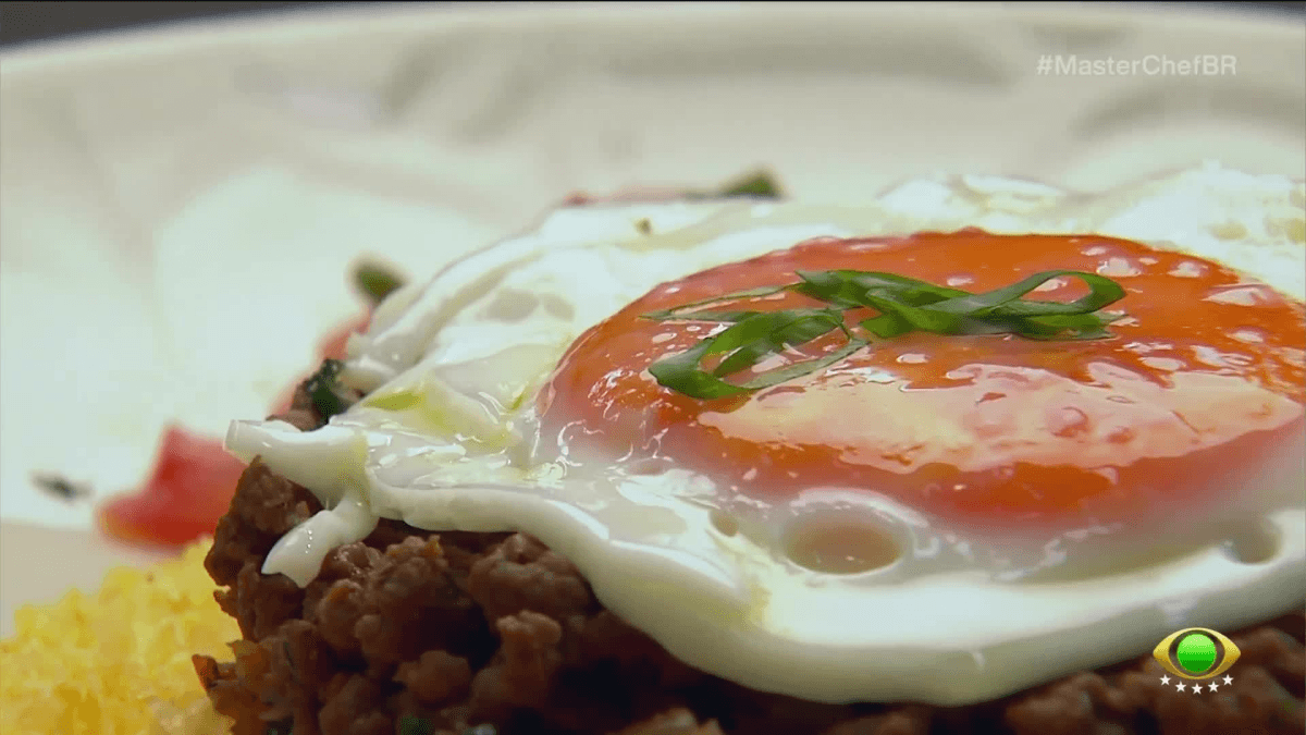 Prova de eliminação do MasterChef desafia cozinheiros com pratos regionais