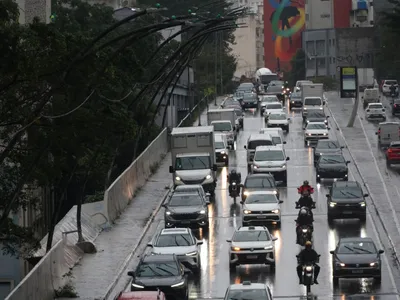 Com 1.690 km de lentidão, SP tem trânsito recorde em dia de jogo do Brasil