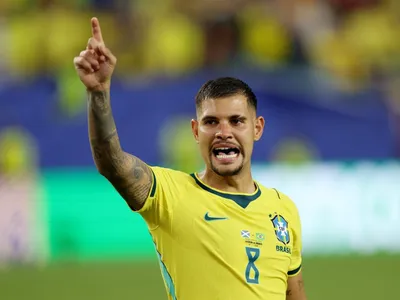 Bruno Guimarães comunica desejo de sair do Newcastle para rival, diz jornal