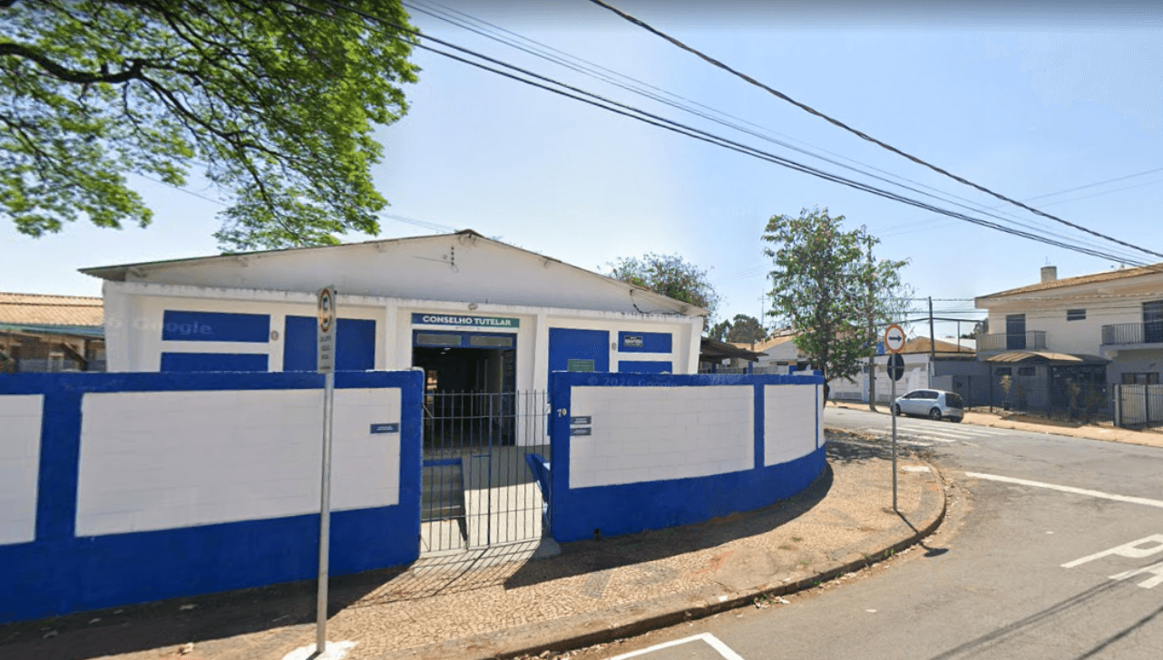 Casal é preso por suspeita de maus-tratos contra criança de 4 anos