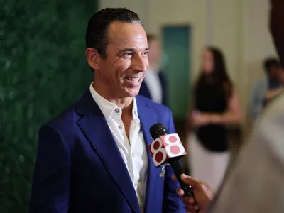 Helio Castroneves revela conversas da Meyer Shank com Caio Collet para 2027