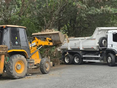 Prefeitura intensifica remoção de descartes irregulares