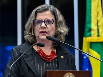 Lula acalma ânimos ao escolher mulher e afaga Alcolumbre, diz especialista