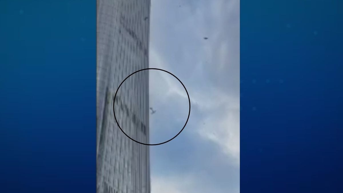 Avião bate em arranha-céu e deixa ao menos três mortos na China
