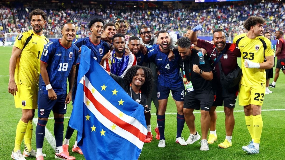Cabo Verde se torna a 5ª estreante a avançar para o mata-mata em Copas