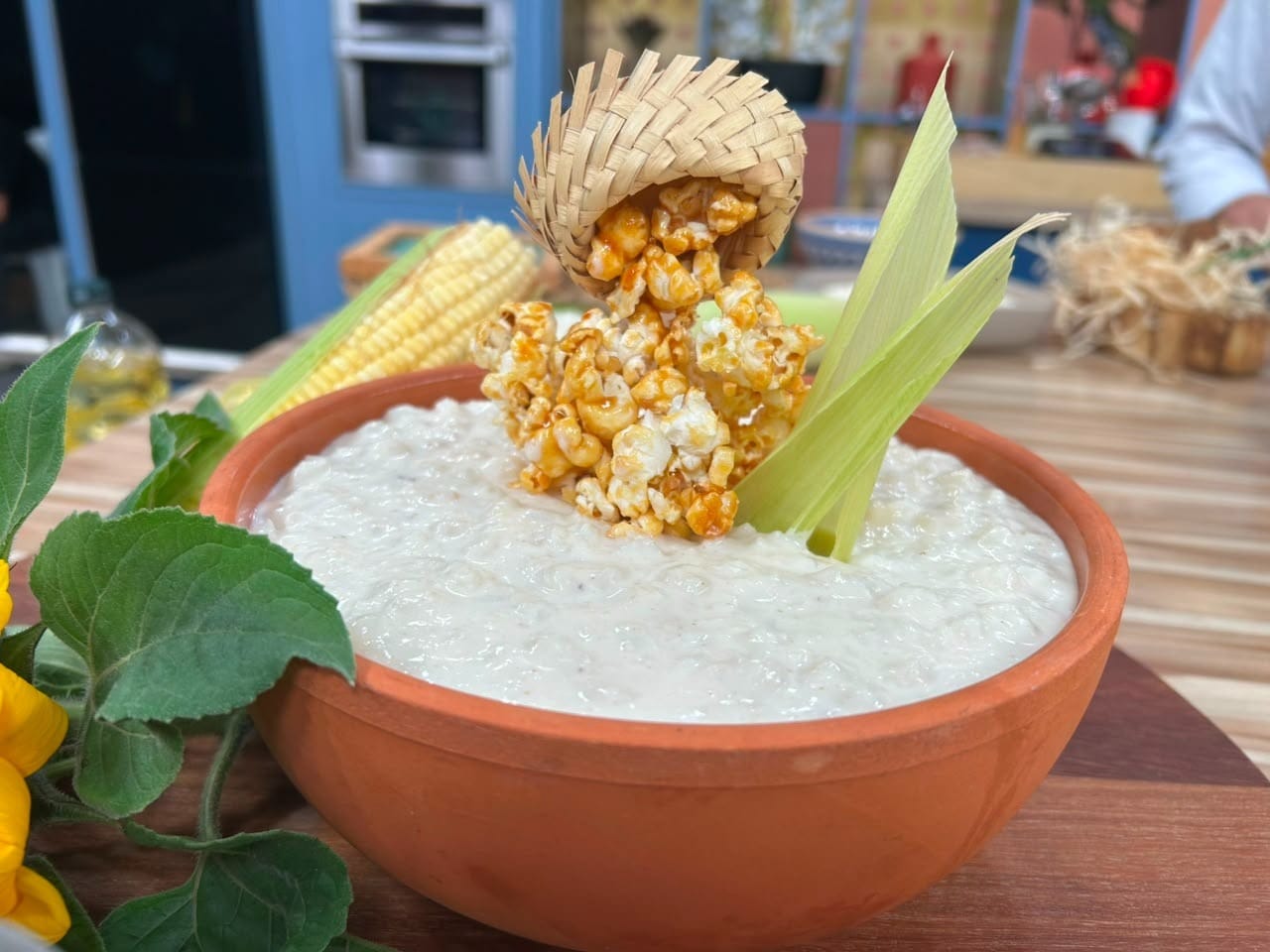 Canjica cremosa com pipoca caramelizada do chef Bruno Hashimoto | Band Receitas