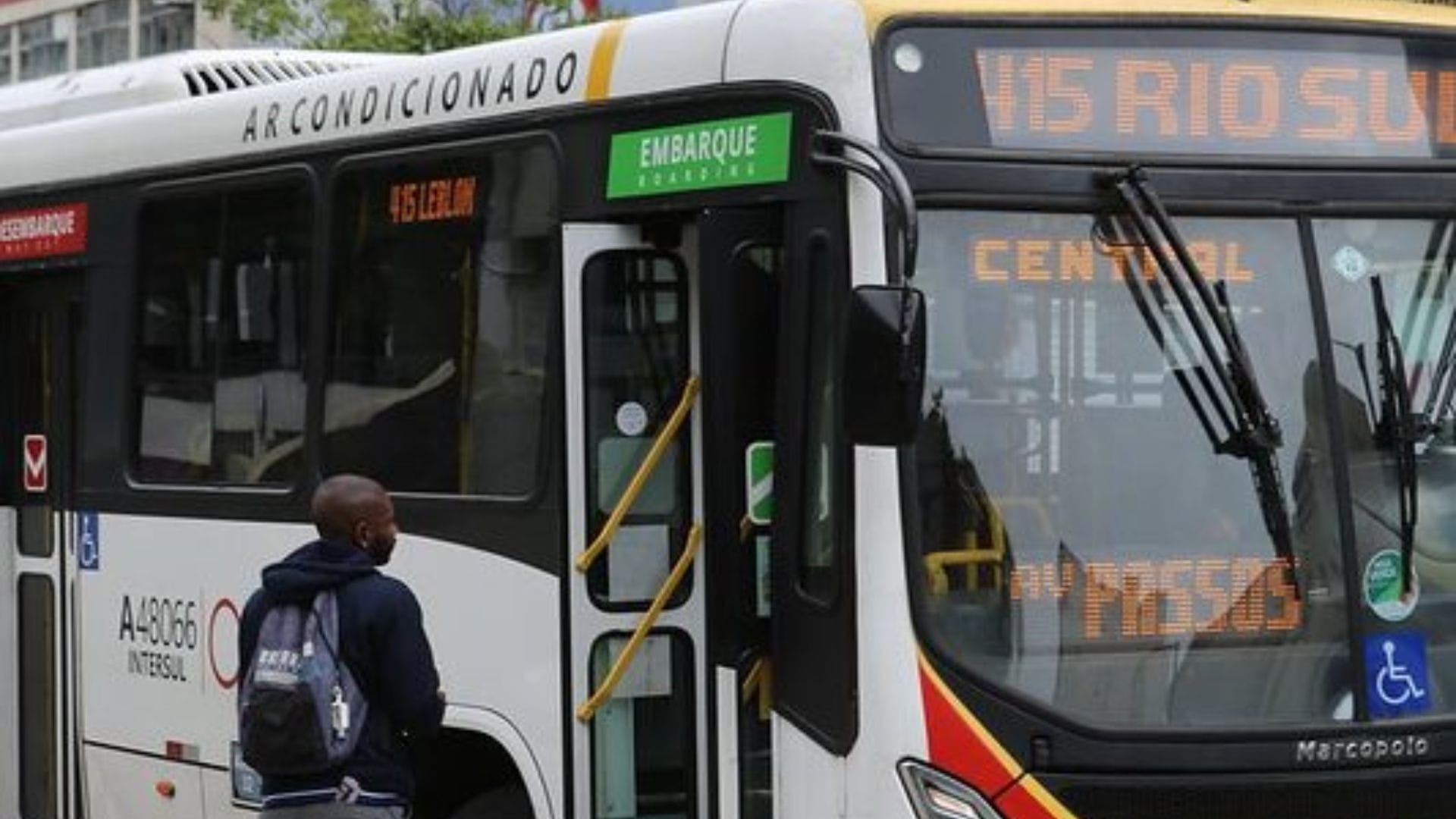 Ônibus do Rio deixam de aceitar dinheiro em espécie a partir deste domingo