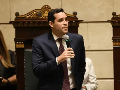 Prefeitura do Rio libera circulação de caminhões-reboque na Linha Vermelha