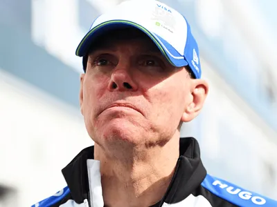 Chefe da Racing Bulls nega rumores sobre vaga de Tsolov na F1 em 2027