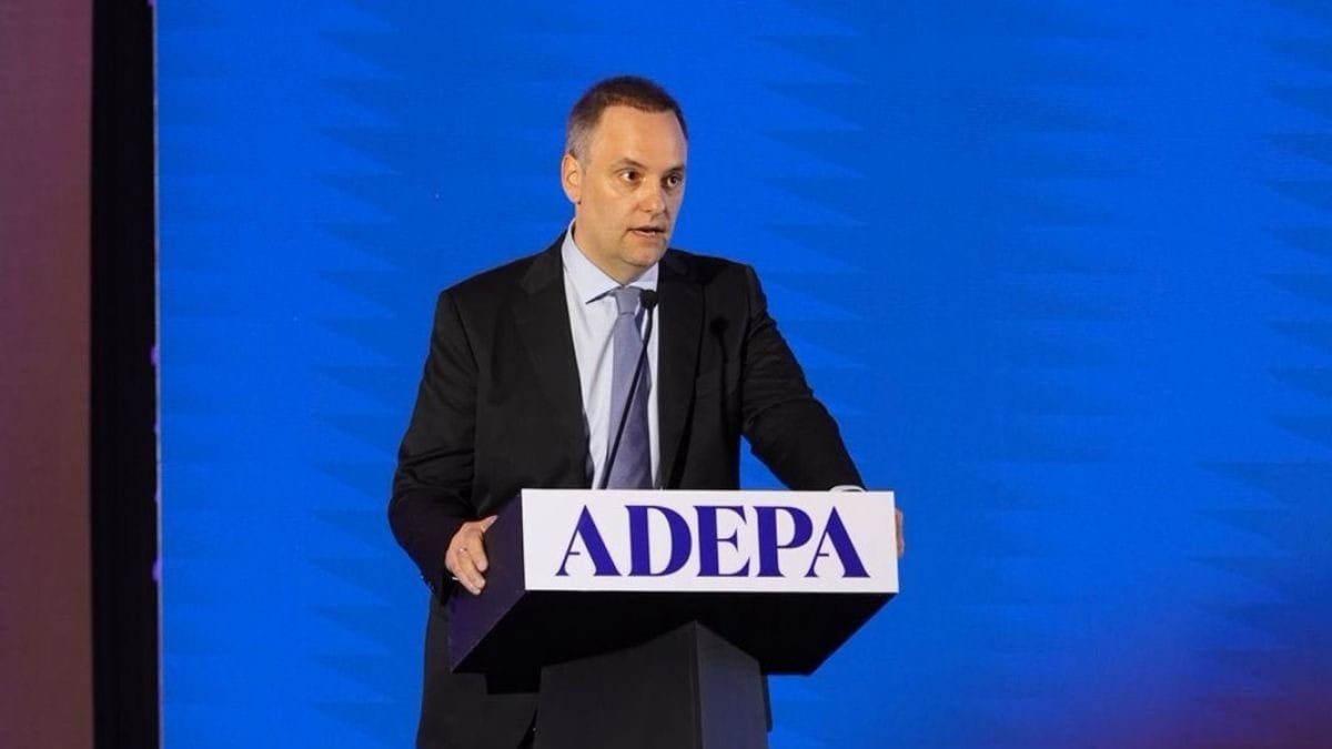 Chefe de Gabinete de Milei renuncia ao cargo na Argentina
