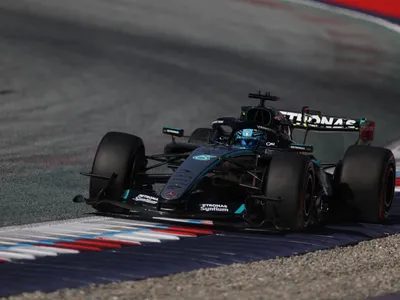 Russell supera Antonelli e lidera TL3 do GP da Áustria; Bortoleto é 13º