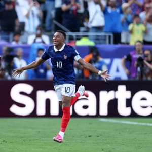 Mbappé faz gol e se isola como 2º maior artilheiro da história das Copas